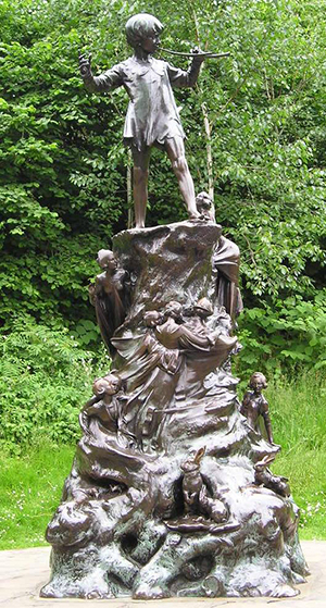 Kip Petra Pana u Kensingonskom parku u Londonu, djelo Sir Georgea Framptona (1912.)
